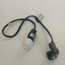 Load image into Gallery viewer, Sensors Assembly Engine Crankshaft Position Sensor Compatible with Hyundai Santa Fe 2003-2006 & Kia Amanti 2005-2006, 3.5L, Replace# 3931039050