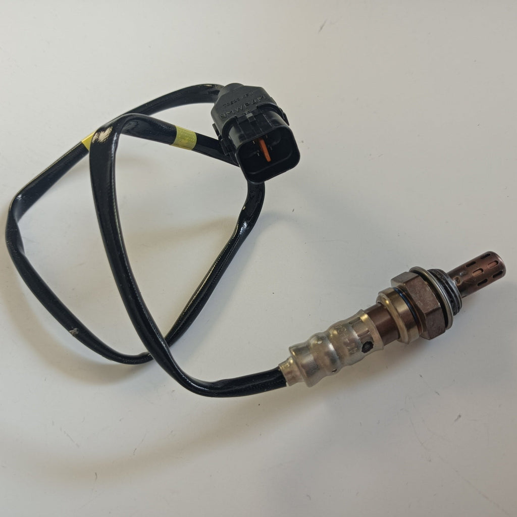 Car Sensors Assembly O2 Oxygen Sensor For Hyundai Santa Fe Kia Amanti Sorento Replace 3921039660 3921039500