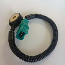 Load image into Gallery viewer, Car Sensors Assembly Knock Sensor Right Passenger Side Replacement Number 3925037100