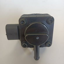 Load image into Gallery viewer, Car Sensors Assembly Differential Pressure for Hyundai Tucson Replacement Number 3921027401