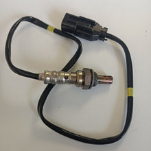 Load image into Gallery viewer, Car Sensors Assembly O2 Oxygen Sensor For Hyundai Santa Fe Kia Amanti Sorento Replace 3921039660 3921039500