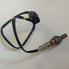 Load image into Gallery viewer, Car Sensors Assembly O2 Oxygen Sensor For Hyundai Santa Fe Kia Amanti Sorento Replace 3921039660 3921039500